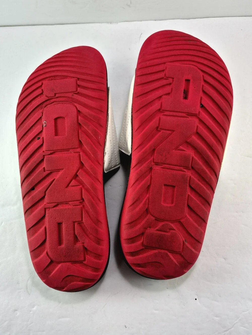 AND1 Men's Athletic Adjustable Swirl Slide Sandals Red Sole Size 11 Sporty NBA